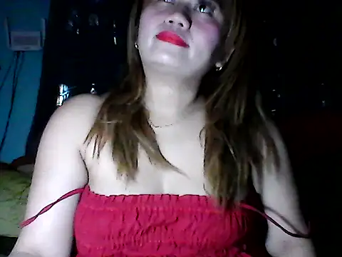 Snapshot of Miss_Heart chatting on March 25, 9:21 pm Miss Heart online show from March 25, 9:21 pm