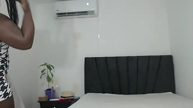 Snapshot of DaiishaWolf chatting on September 19, 6:41 pm DaiishaWolf online show from September 19, 6:41 pm