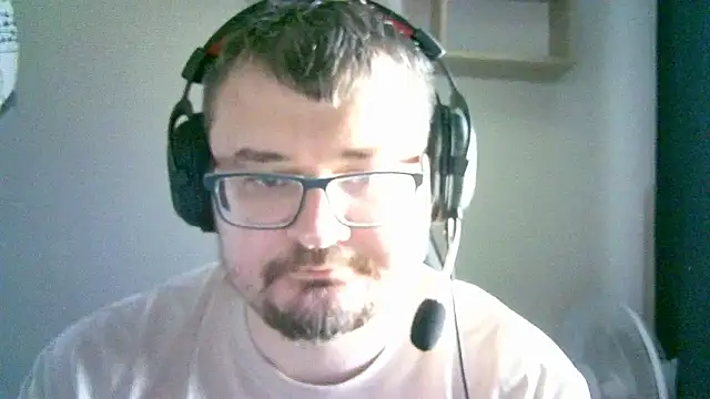 Snapshot of SirAbuser chatting on September 23, 6:05 am SirAbuser online show from September 23, 6:05 am