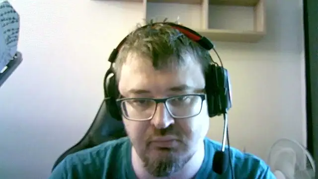 Snapshot of SirAbuser chatting on October 13, 8:36 am SirAbuser online show from October 13, 8:36 am