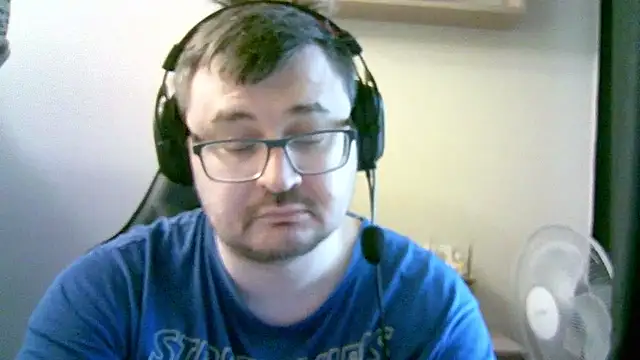 Snapshot of SirAbuser chatting on October 16, 7:31 am SirAbuser online show from October 16, 7:31 am