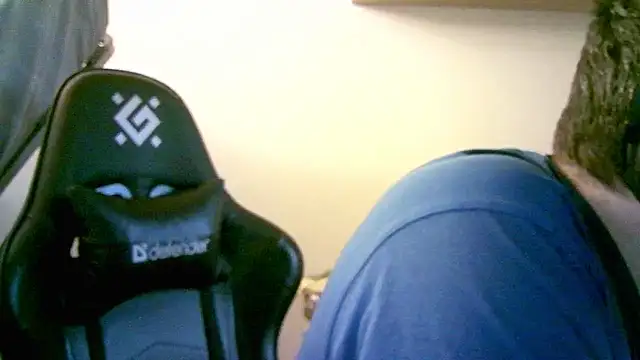 Snapshot of SirAbuser chatting on November 1, 6:26 am SirAbuser online show from November 1, 6:26 am