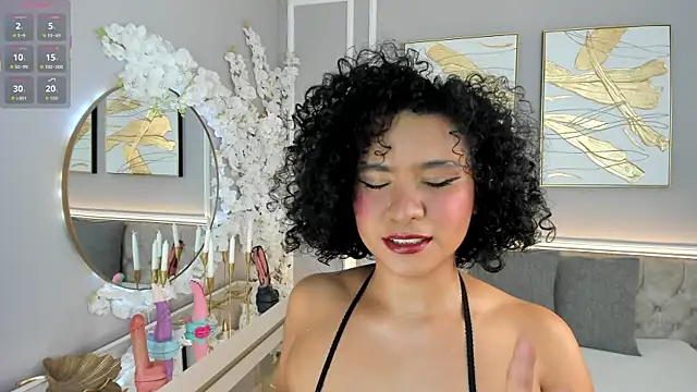 ellette   online show from September 16, 7:04 pm