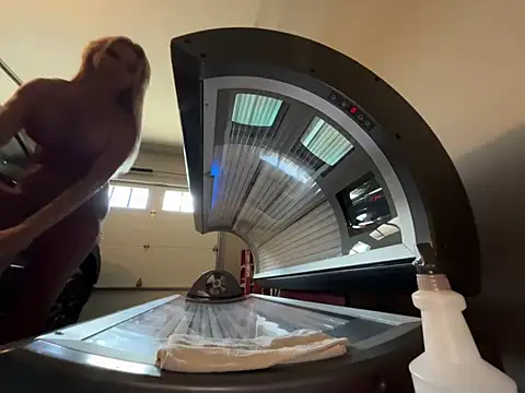 Snapshot of chanelstjames chatting on April 1, 5:10 pm chanelstjames online show from April 1, 5:10 pm