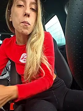 Snapshot of PetiteSecrets chatting on October 26, 2:23 pm PetiteSecrets online show from October 26, 2:23 pm