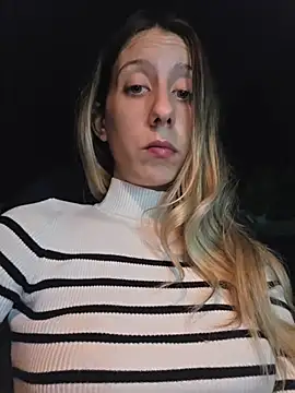 Snapshot of PetiteSecrets chatting on December 14, 8:46 pm PetiteSecrets online show from December 14, 8:46 pm