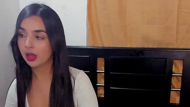 Snapshot of MelyRousee chatting on September 14, 12:21 am MelyRousee online show from September 14, 12:21 am