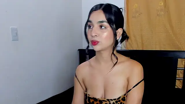 Snapshot of MelyRousee chatting on September 30, 11:32 pm MelyRousee online show from September 30, 11:32 pm