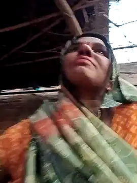 Snapshot of Pinky12A chatting on November 2, 1:19 am Pinky12A online show from November 2, 1:19 am