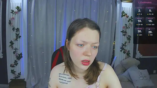 Lunar Lily online show from October 22, 6:46 am