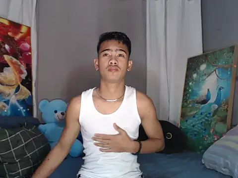 Snapshot of xx_topless chatting on October 22, 5:45 pm xx topless online show from October 22, 5:45 pm