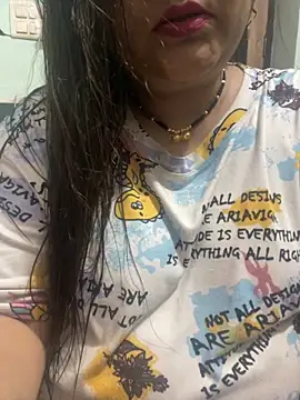 indian-hotmilfs online show from September 28, 12:32 pm