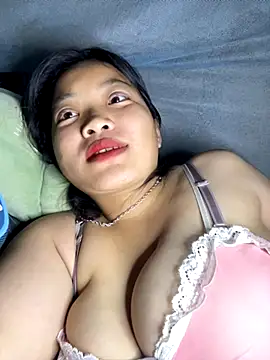 Lyrasss online show from October 24, 4:53 am