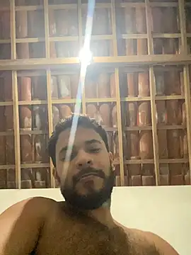 spiderfindom online show from May 27, 7:33 pm