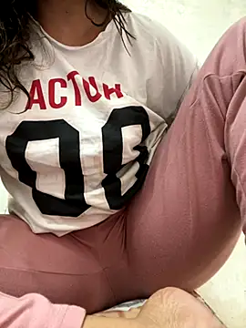 Snapshot of choleorbhature chatting on November 2, 11:01 am choleorbhature online show from November 2, 11:01 am