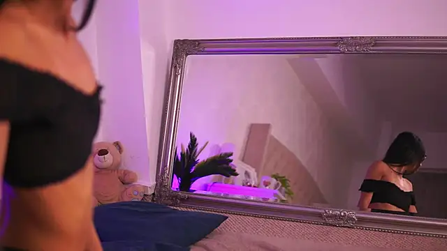 ChloeObril online show from September 23, 3:31 am