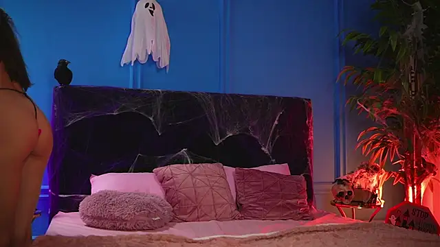 Snapshot of alexxisrae chatting on October 30, 6:37 am alexxisrae online show from October 30, 6:37 am