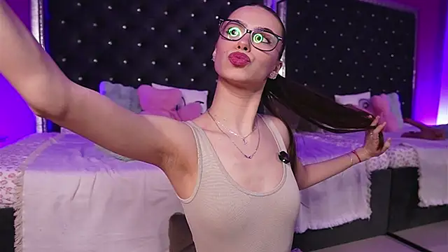 alexxisrae online show from March 28, 5:23 pm