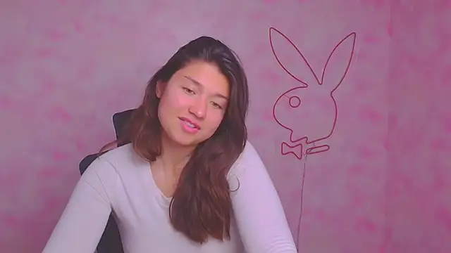 Snapshot of Sandra_Curly chatting on October 6, 9:23 pm Sandra Curly online show from October 6, 9:23 pm