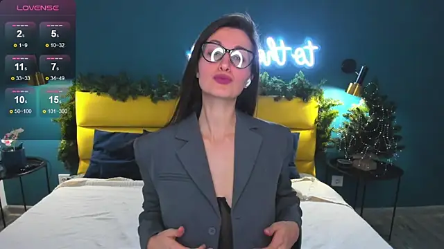 Snapshot of Joan_Nelson chatting on January 7, 1:30 am Joan Nelson online show from January 7, 1:30 am