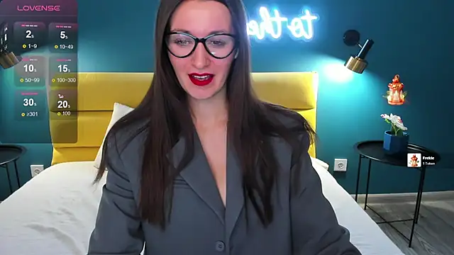 Snapshot of Joan_Nelson chatting on February 3, 1:26 am Joan Nelson online show from February 3, 1:26 am