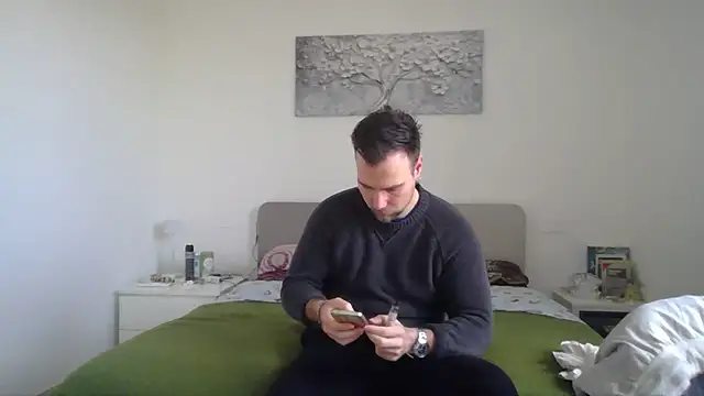 mrlyuis online show from February 5, 12:43 pm