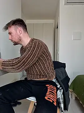 mrlyuis online show from March 30, 11:00 am