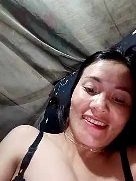 Snapshot of TinTim02 chatting on September 22, 10:45 pm TinTim02 online show from September 22, 10:45 pm