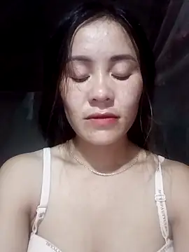 Snapshot of TinTim02 chatting on September 23, 1:36 pm TinTim02 online show from September 23, 1:36 pm