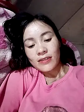 Snapshot of TinTim02 chatting on October 12, 6:23 am TinTim02 online show from October 12, 6:23 am