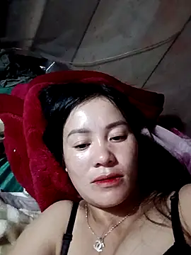 Snapshot of TinTim02 chatting on October 30, 9:59 pm TinTim02 online show from October 30, 9:59 pm