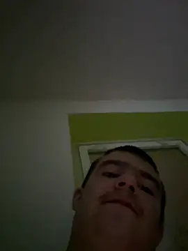 Snapshot of pussyhunter323557 chatting on January 17, 6:33 pm pussyhunter323557 online show from January 17, 6:33 pm