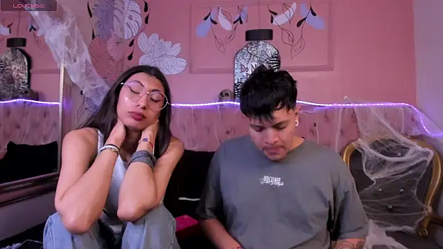 Ethan N Abby online show from October 11, 8:07 pm