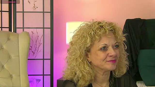 NiaMalkova online show from October 2, 4:47 pm