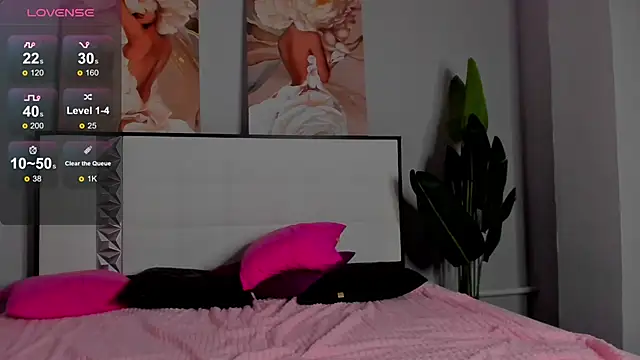 CloveDia online show from September 27, 8:52 am