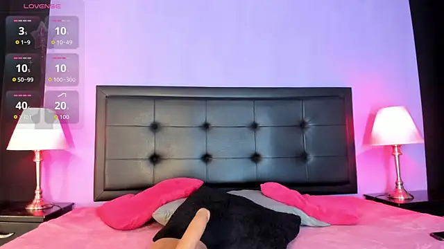 BustyGlow online show from May 10, 11:26 am