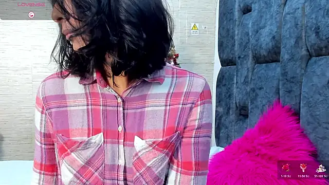 MiaAmore  online show from December 14, 3:17 pm