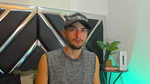 Snapshot of AlekRuizx chatting on September 27, 3:55 am AlekRuizx online show from September 27, 3:55 am