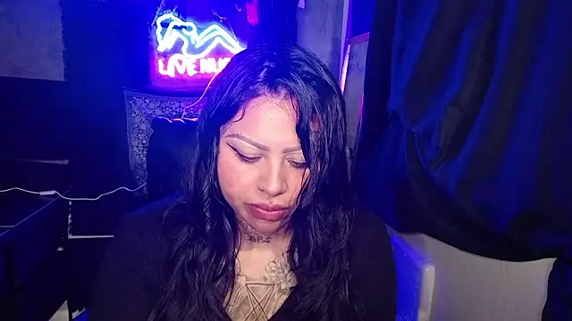 Snapshot of chicanachic13 chatting on January 10, 5:09 am chicanachic13 online show from January 10, 5:09 am