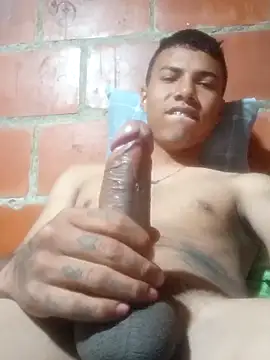 Snapshot of eldelmienbrogrueso chatting on January 6, 7:06 pm eldelmienbrogrueso online show from January 6, 7:06 pm