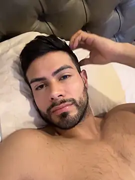 ZarekFox online show from September 14, 8:30 pm