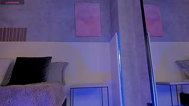 Miia Parker online show from February 4, 2:01 pm