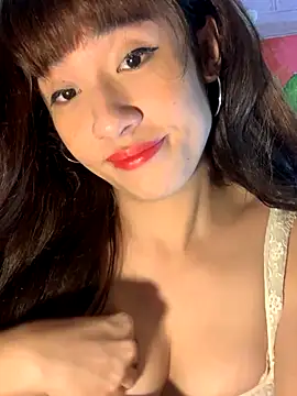 Snapshot of SassyLaurier chatting on September 21, 7:59 pm SassyLaurier online show from September 21, 7:59 pm
