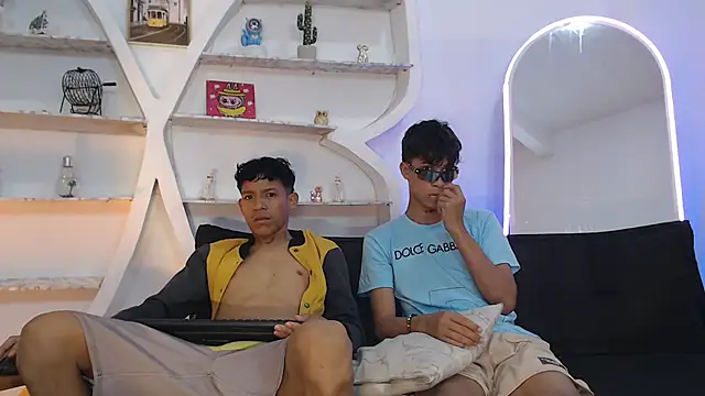 BEAUTY BOYS1 online show from September 24, 7:12 am