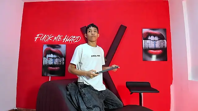 BEAUTY BOYS1 online show from February 22, 7:23 pm