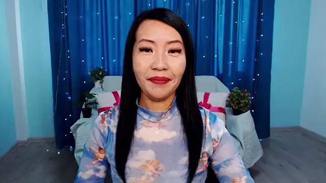 LiaPak online show from October 1, 1:00 am