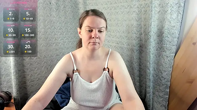 MiaLores online show from October 22, 8:03 am