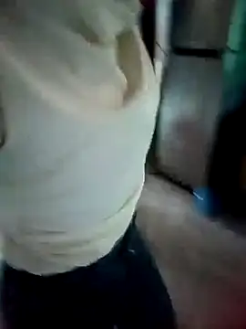 Snapshot of milo123-xx chatting on September 18, 4:36 am milo123-xx online show from September 18, 4:36 am