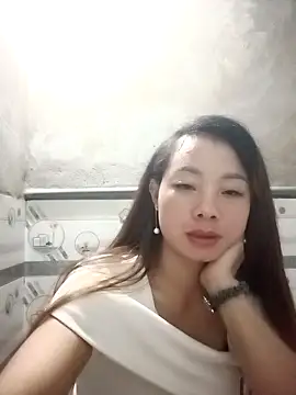 Snapshot of milo123-xx chatting on October 23, 12:48 pm milo123-xx online show from October 23, 12:48 pm