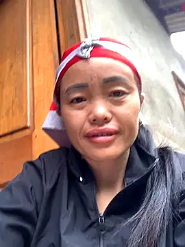 Snapshot of rosa-1200 chatting on October 22, 2:34 am rosa-1200 online show from October 22, 2:34 am